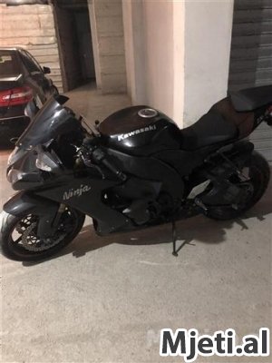 Kawasaki ninja 1000 cc.